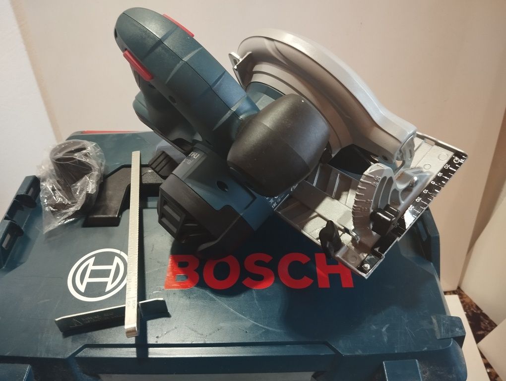 BOSCH GKS 18-VLi piła tarczowa ręczna 18v pilarka akumulatorowa