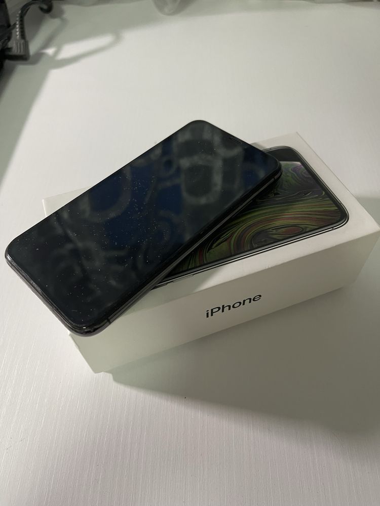 Продам Iphone XS 64 gb неверлок