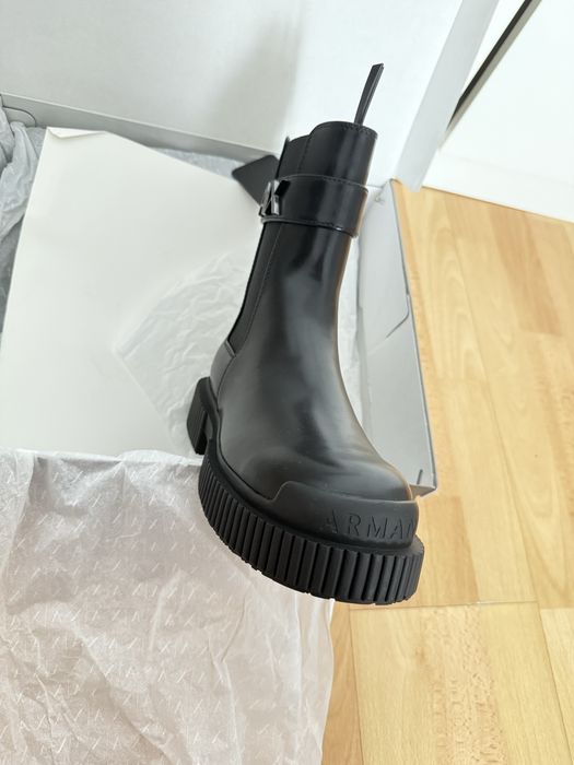 Botas Armani novas