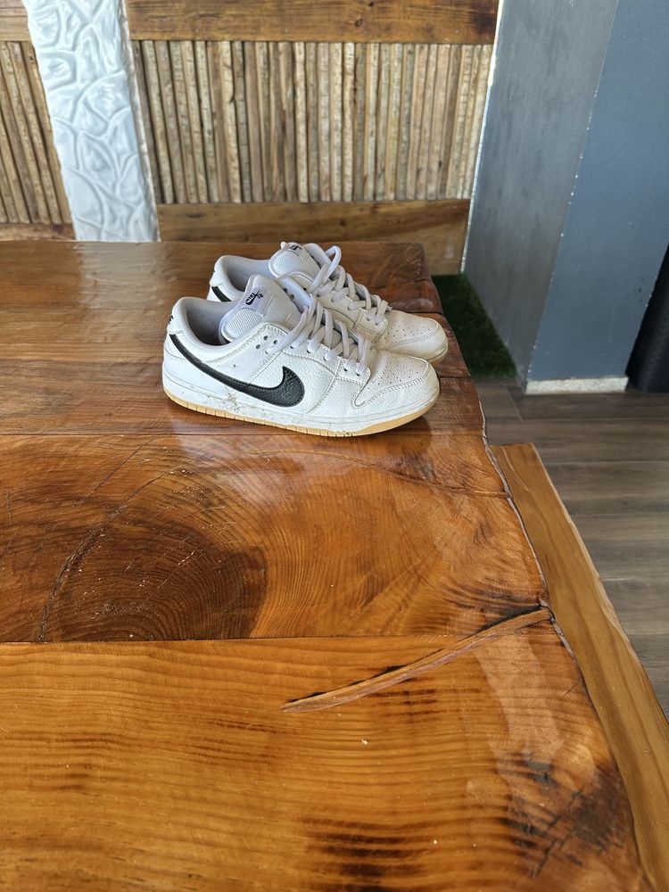 Nike SB Dunk Low "White Gum"
