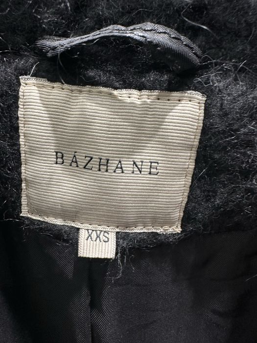 Чорне пальто BAZHANE