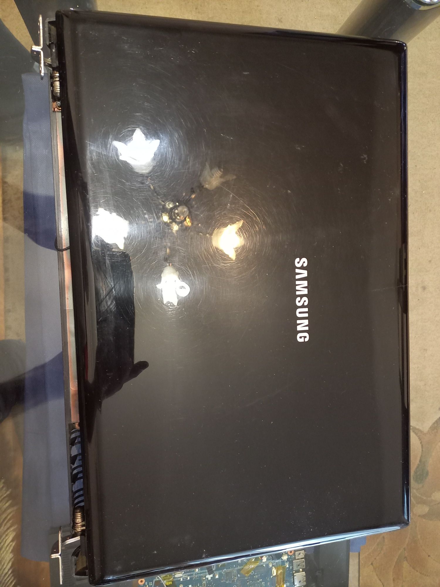 Ноутбук Samsung NP-R518H