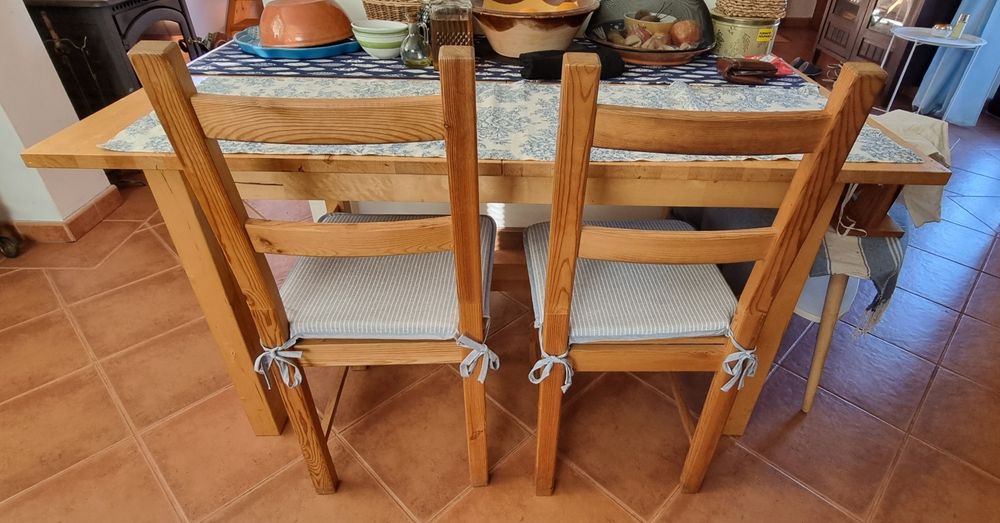 Mesa de jantar de Madeira para 6 até 12 pessoas