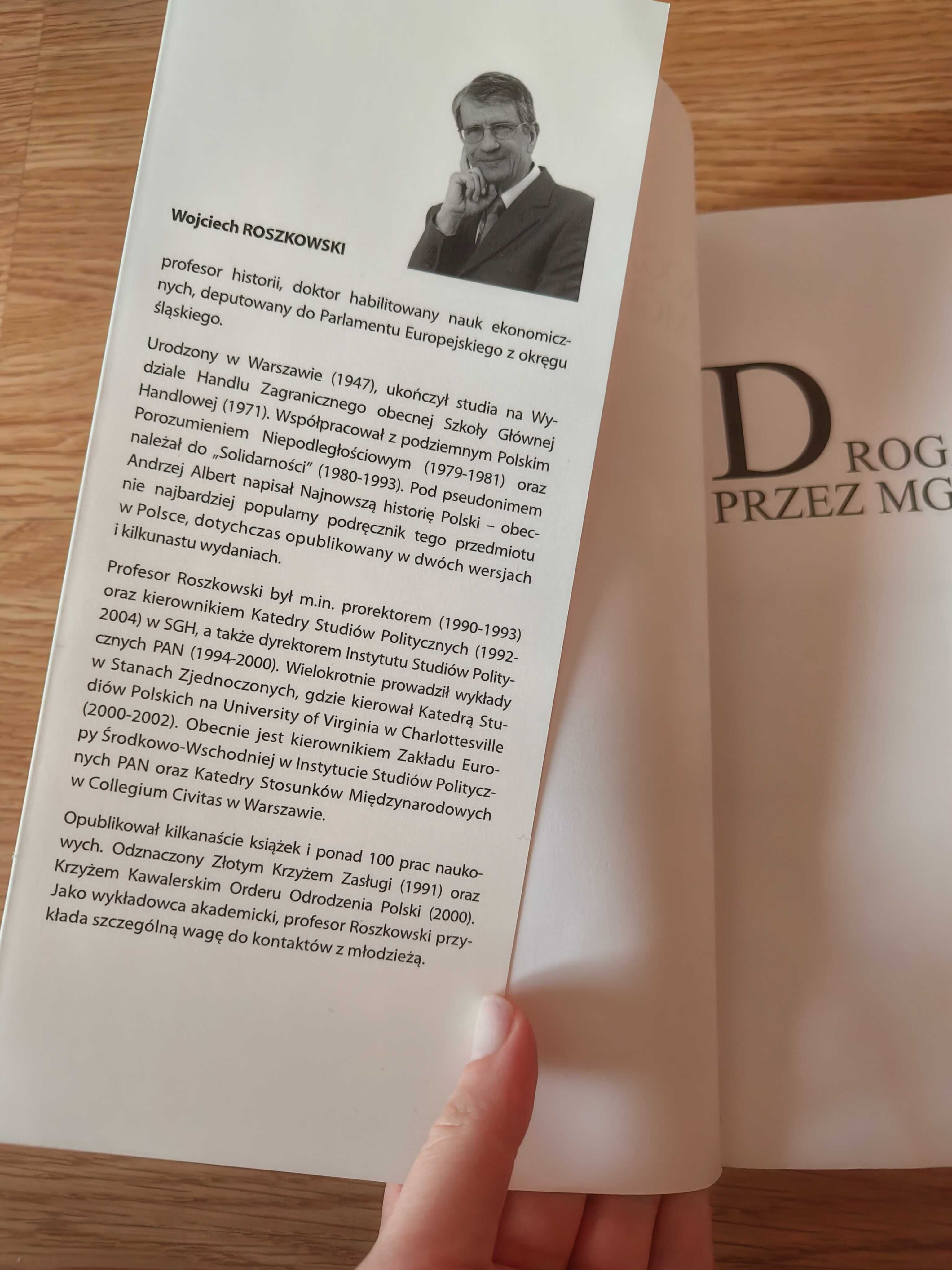 Wojciech Roszkowski Eseje. Droga przez mgłę