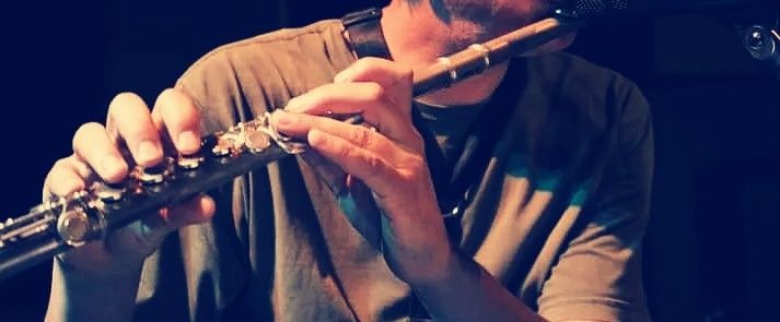 Aulas de saxofone e flauta transversal