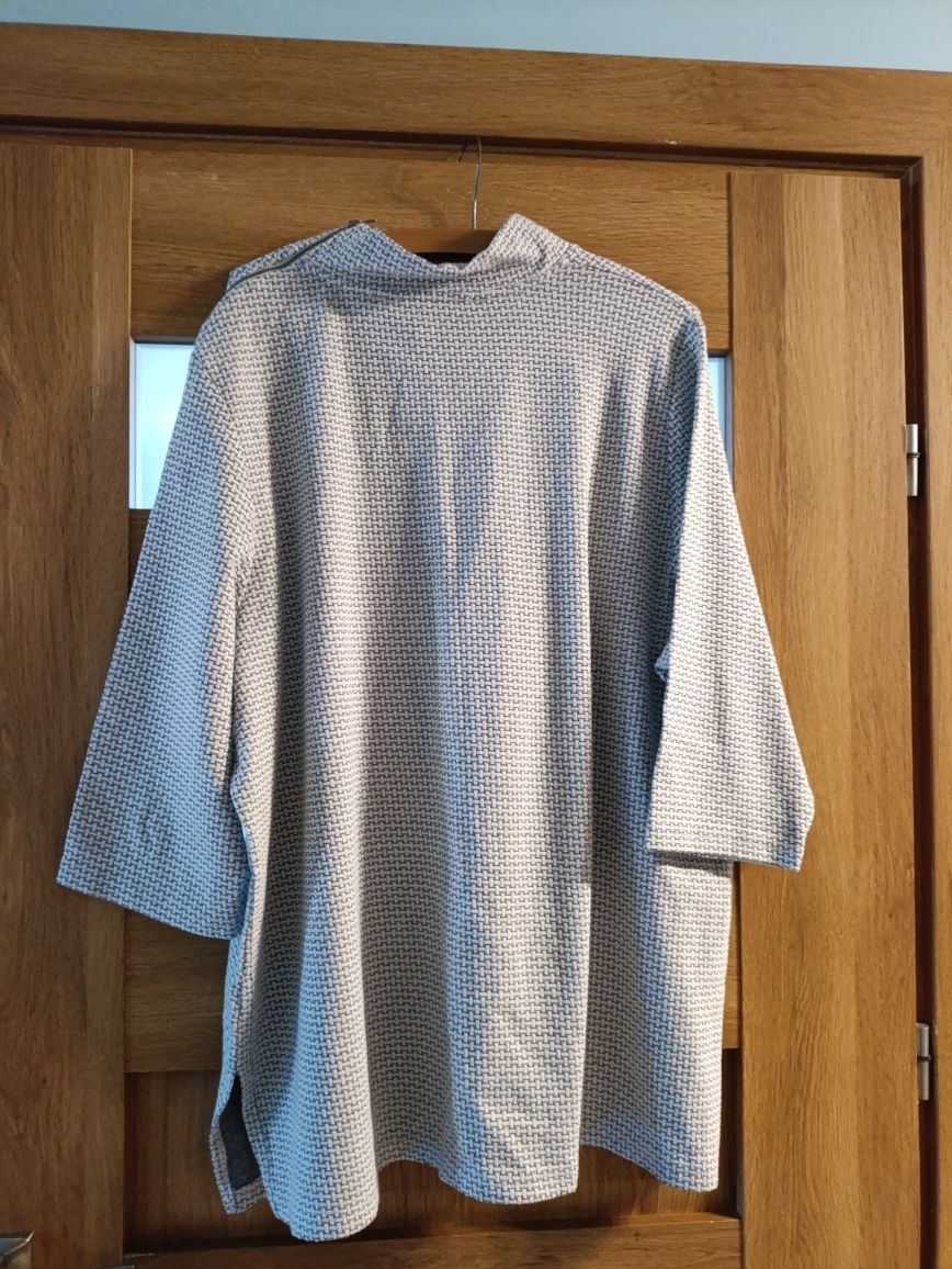 Elegancka bluzka koszulka 50/52