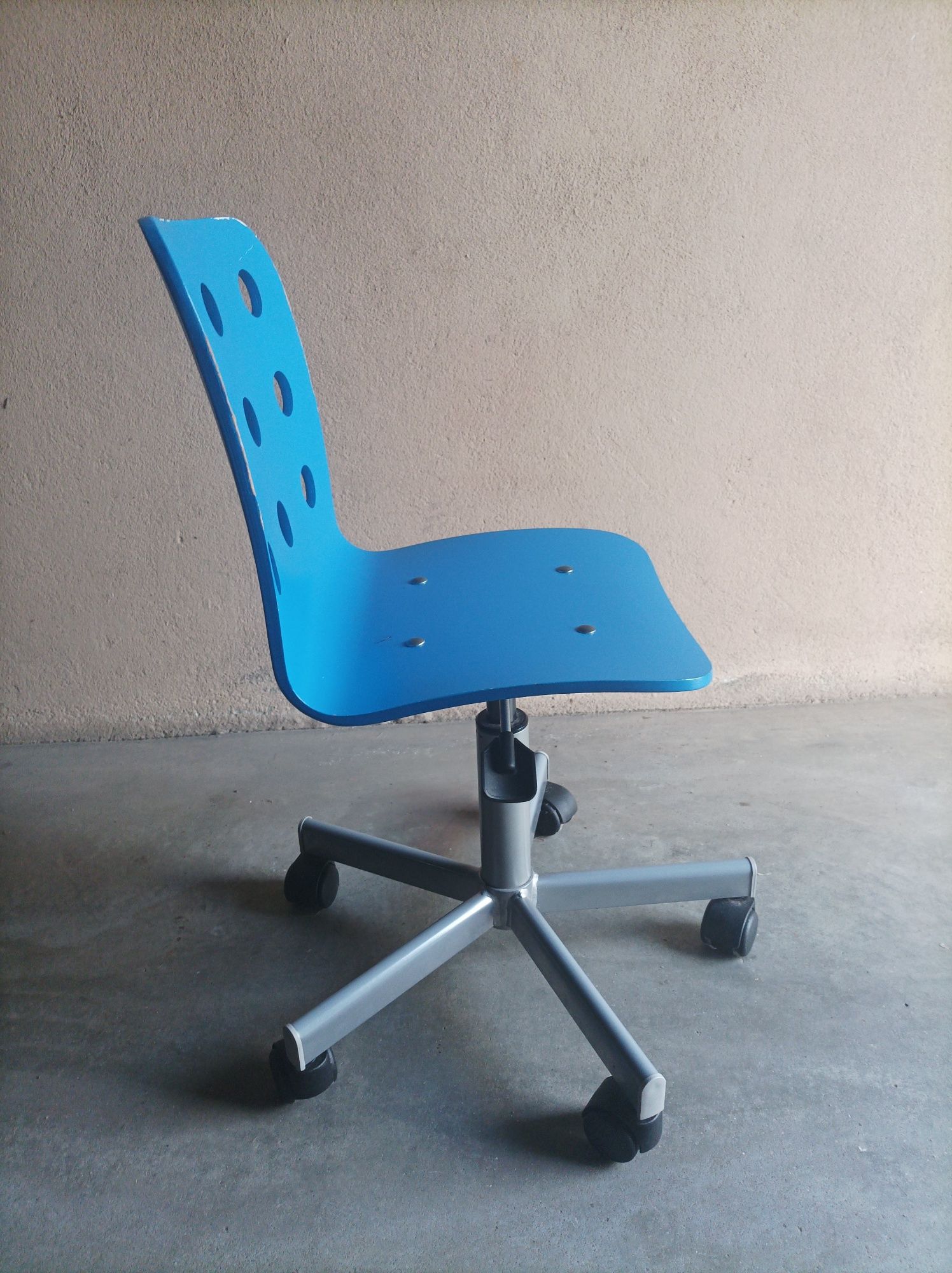 Cadeira de estudo infantil Ikea