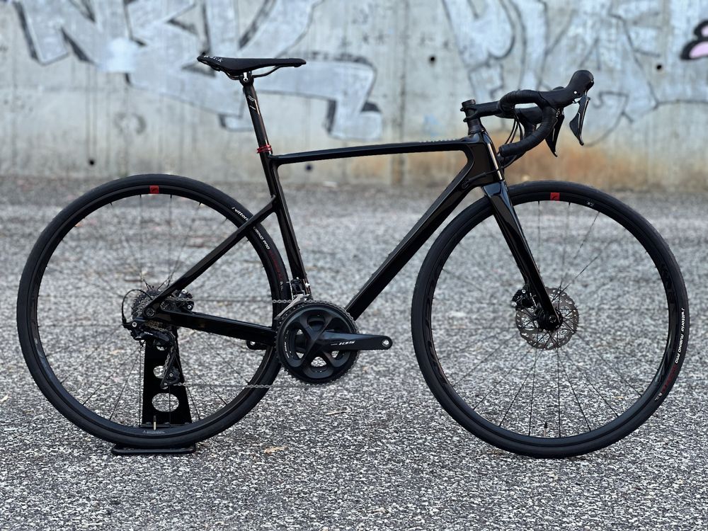 Bicicleta carbono disco Van Rysel EDR CF Shimano 105