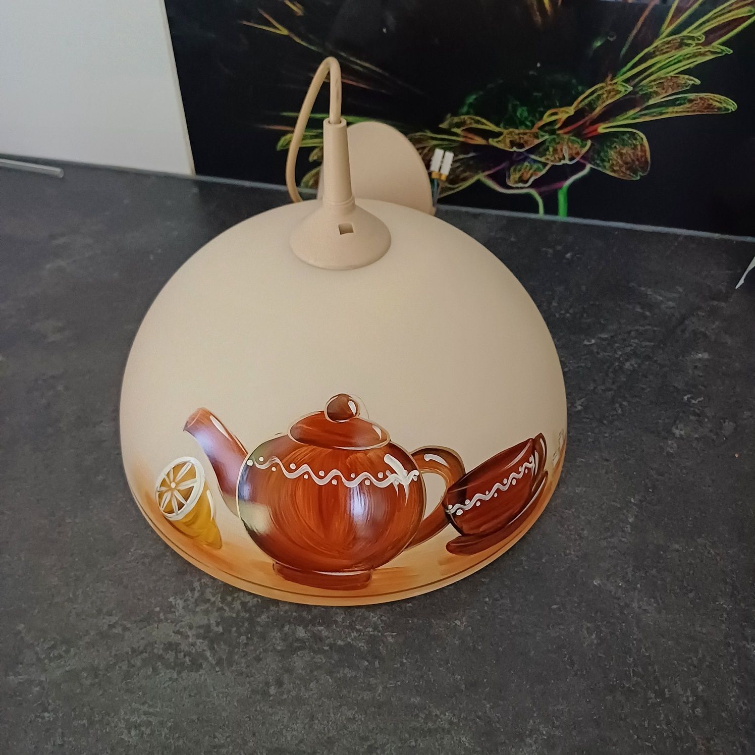 Lampa kuchenna z wzorem