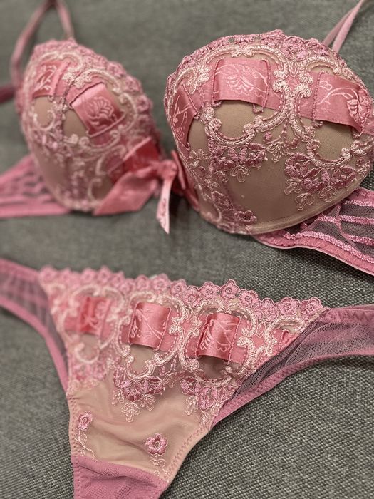 Комплект белья лифчик и трусики розовый S комплект білизни ліф трусики