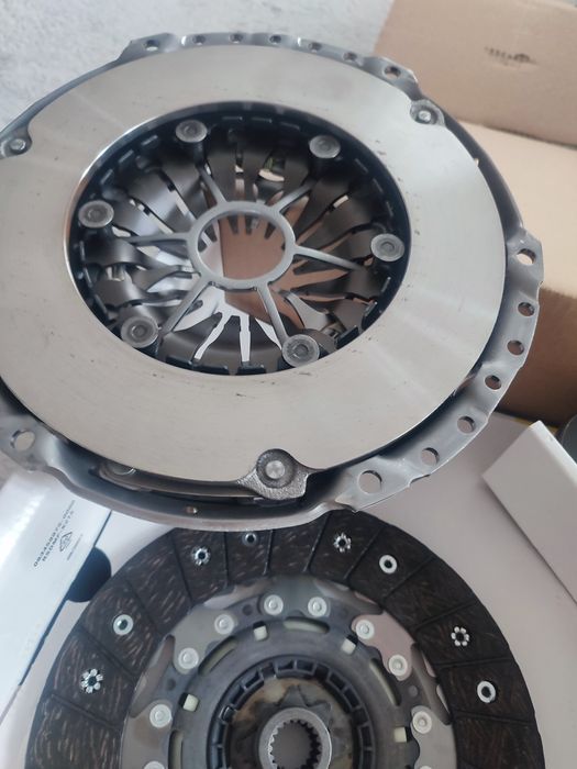 Zestaw sprzęgła opel astra H , vectra c, signum ,Zafira b 1.9 CDTI