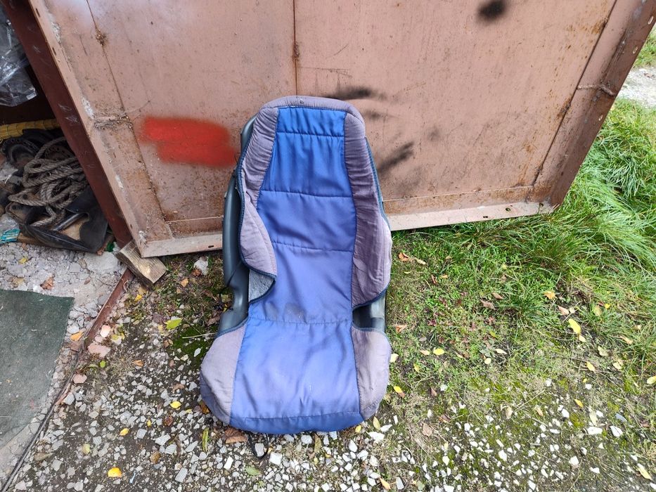 Подарую автокрасло