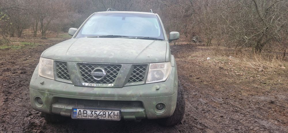 Нісан Pathfinder