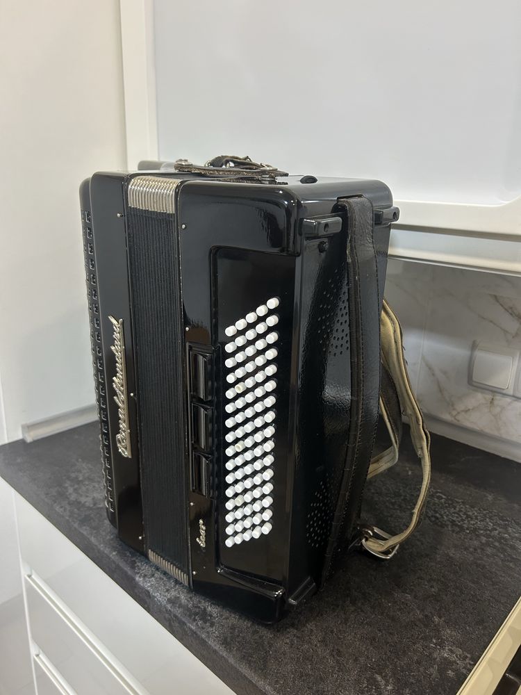 Акордеон royalstandart meteor 80
