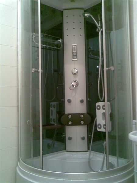 Продам квартиру на КПІ, 1й поверх, метро - 3мин.пішки