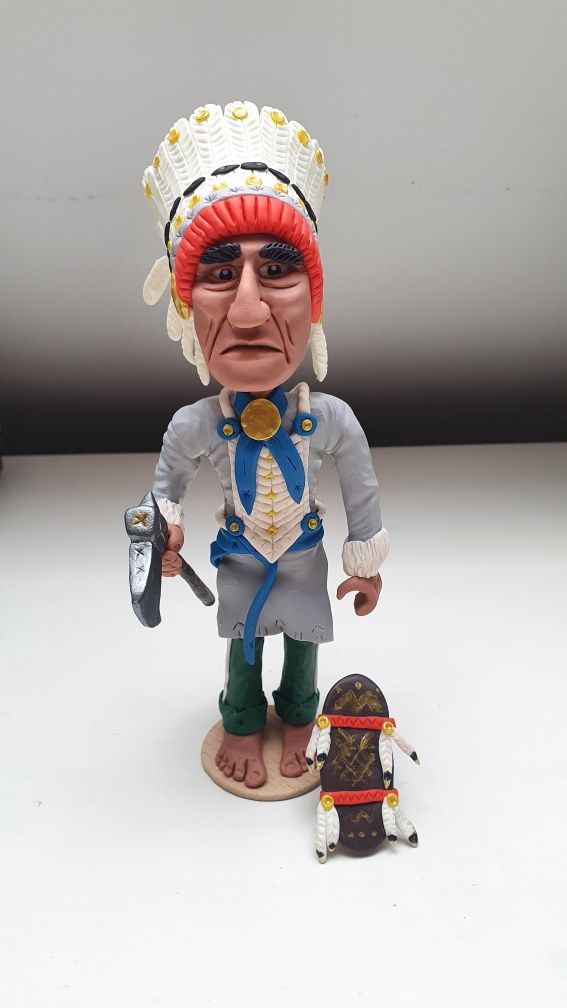 Indianin figurka z modeliny
