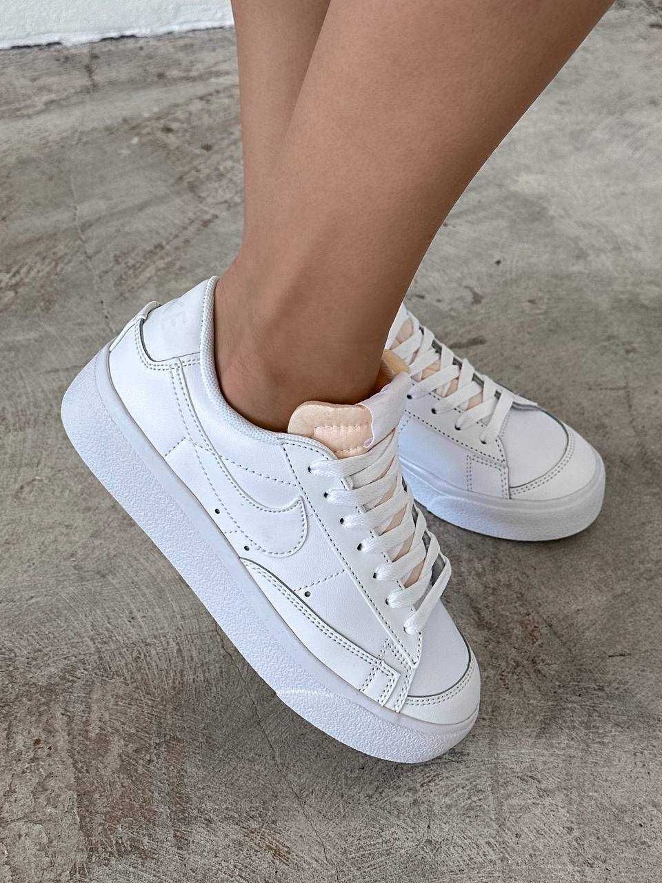 Жіночі кросівки Nіке Blazer Low Platform білий 88366 ХІТ