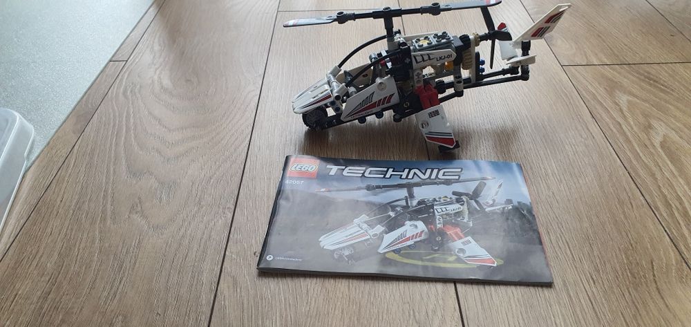 Lego Technic 42057 helikopter