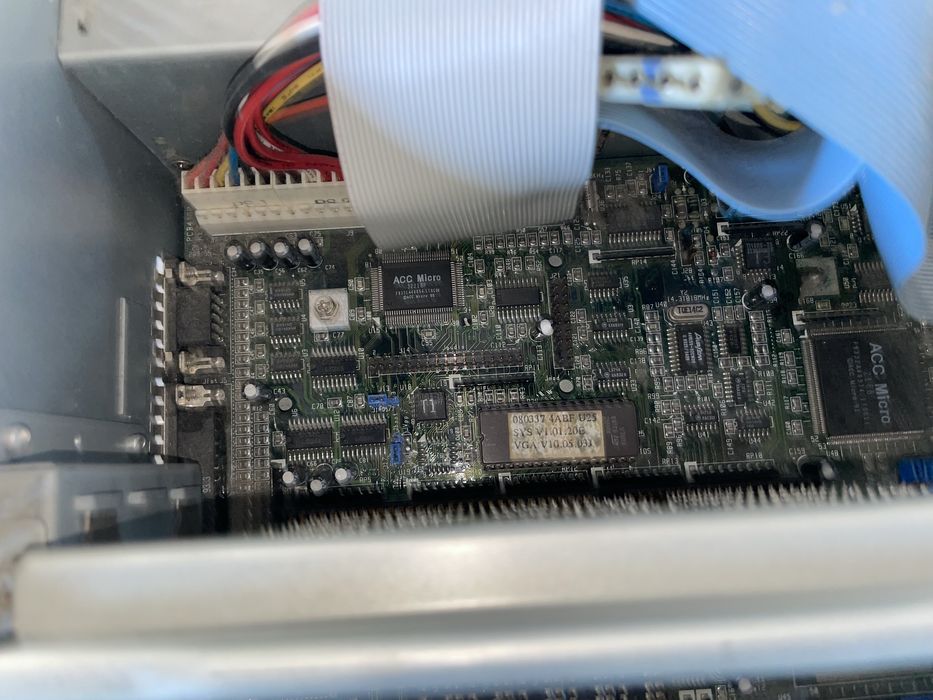 Stary retro komputer packard bell 486 legend 430