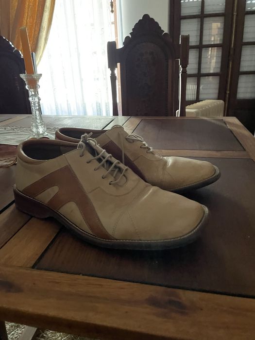 Sapatos da marca Peulo e Antonio