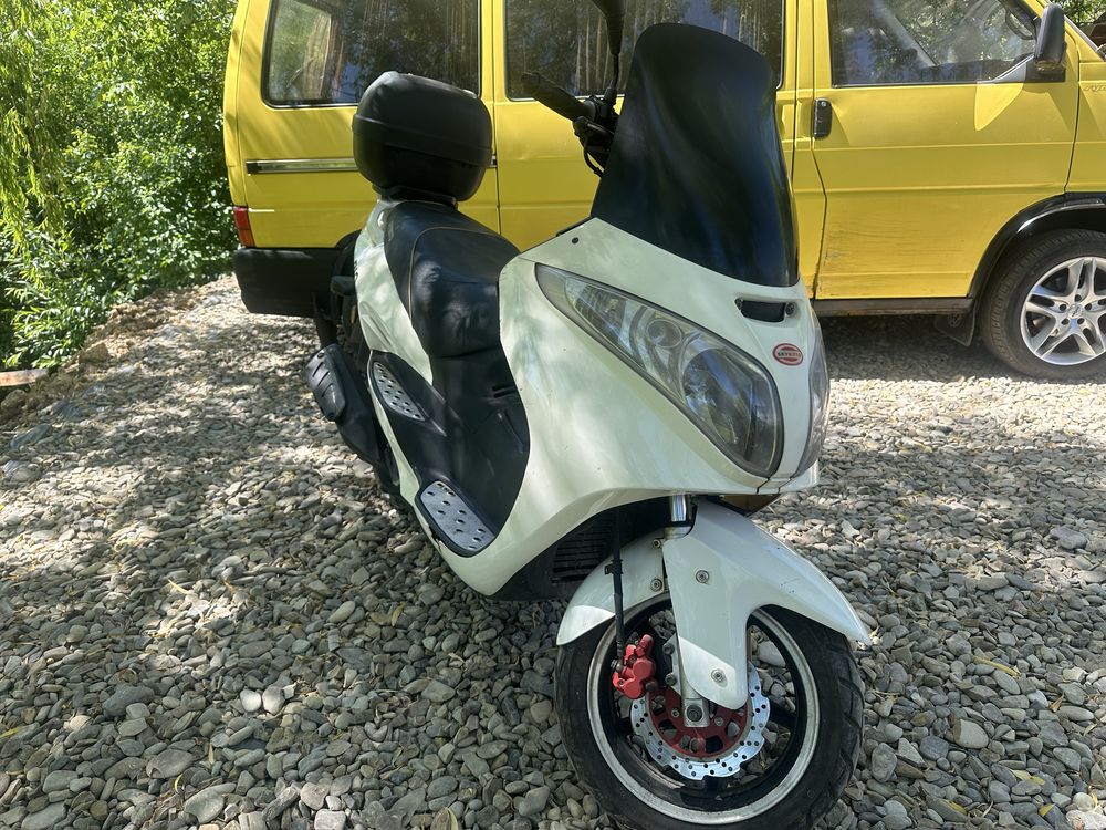 Продам скутер skymoto 150