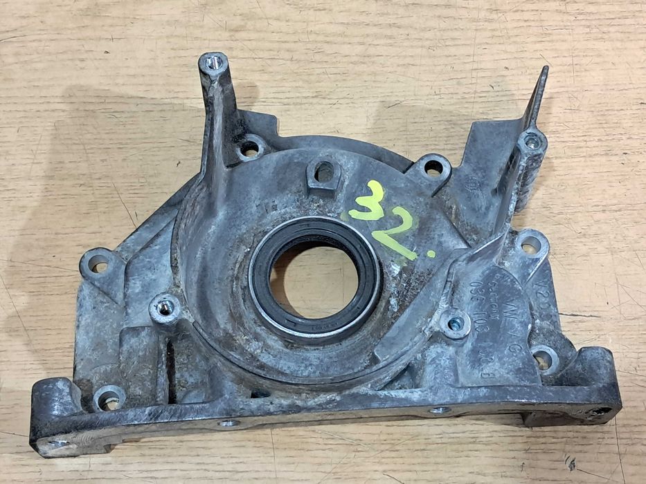 Uszczelniacz obudowa wału 2.0 TDI AUDI A4 B8 A5 8T Q5 8R