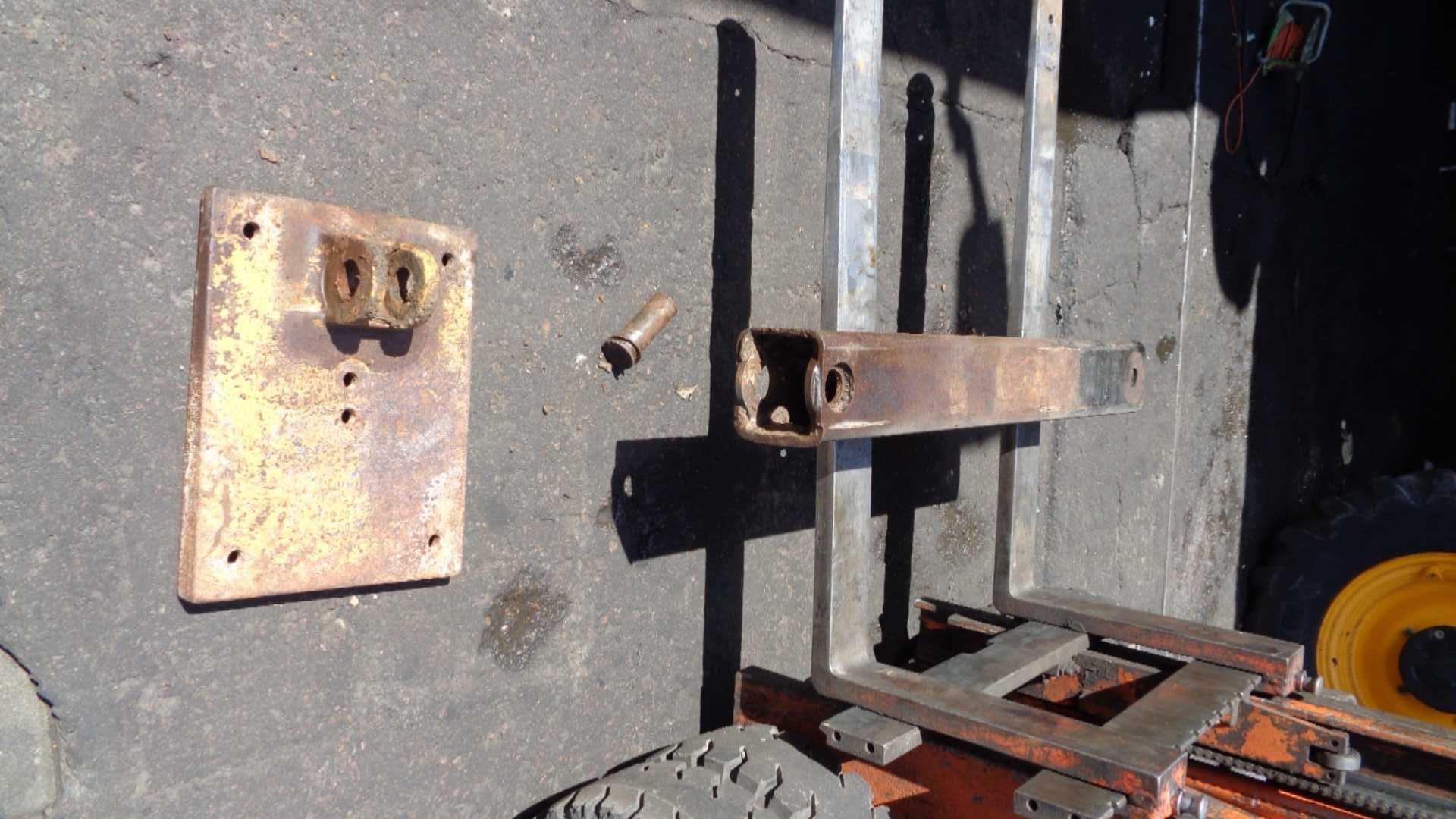 CAT 428C Profil podpory stopa cat 432