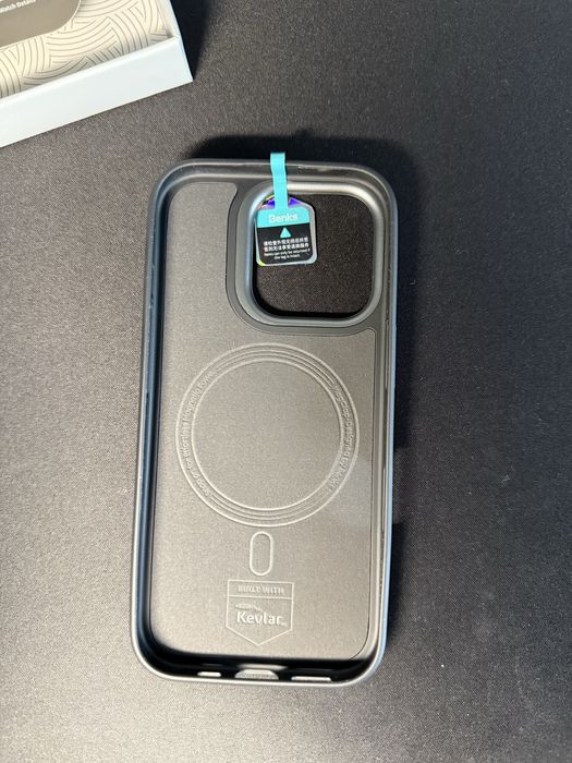 Чехлы AMAZINGthing  Pitaka Apple Benks Spigen Cyrill Kajuk новые