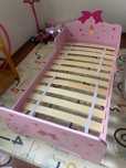 Cama infantil com colchão