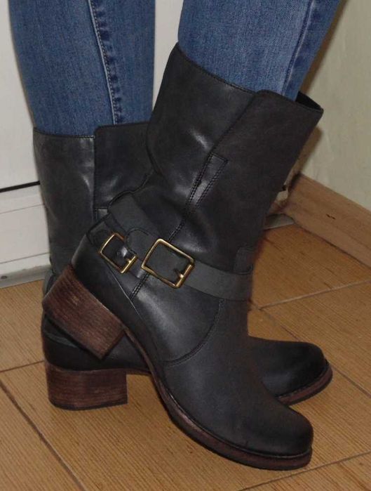 Продам шикарные ботинки Clarks 41 размера НОВЫЕ Оригинал