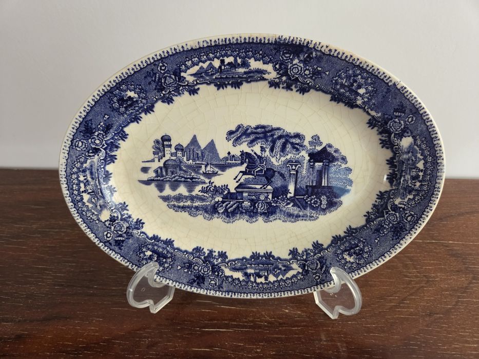 Pratos Sacavém, Estátua azul