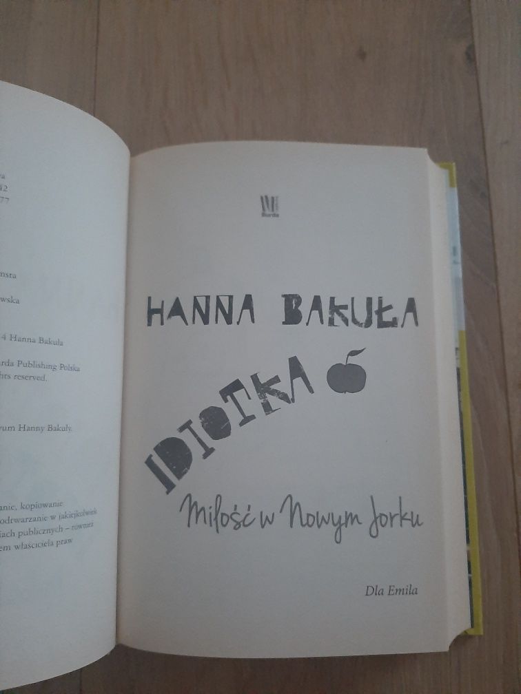 Idiotka. Miłość w Nowym Jorku - Hanna Bakuła