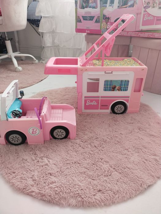 Camper Barbie plus gratis
