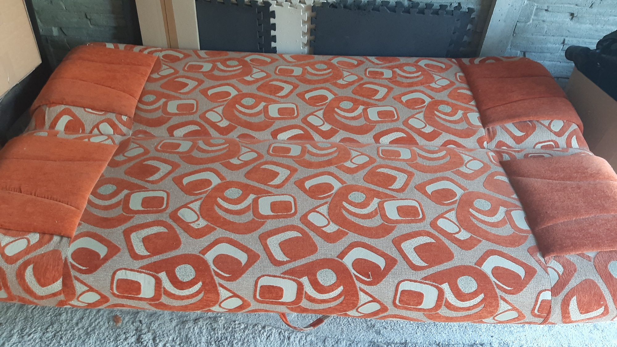 Sofa z funkcją spania