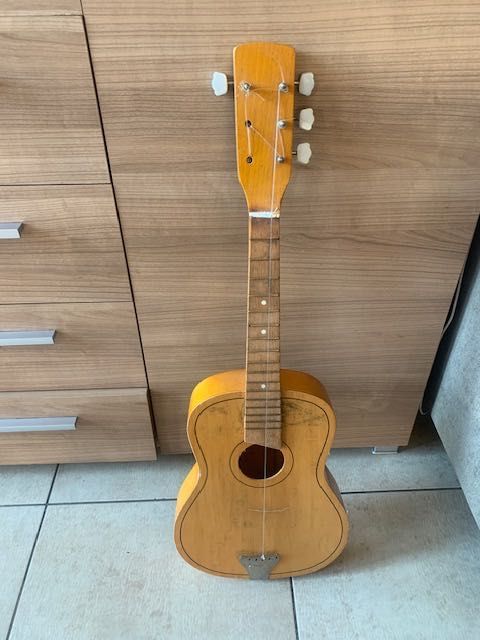 Gitara klasyczna dziecięca no name do naprawy lub na ścianę