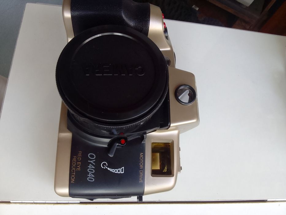 Máquina fotográfica olympia antiga