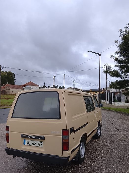 Toyota hiace 6 lugares mista