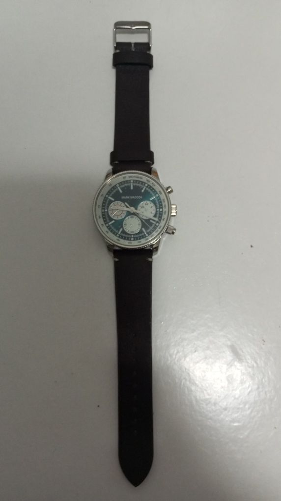 Relogio Mark Maddox Chrono
Couro Clássico Ø41 mm
referência HC2008-37