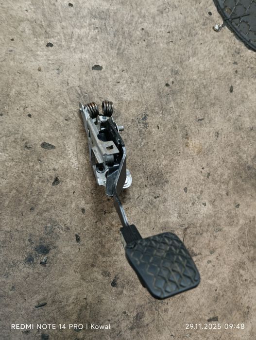 Pedał sprzęgła mazda 6 gh