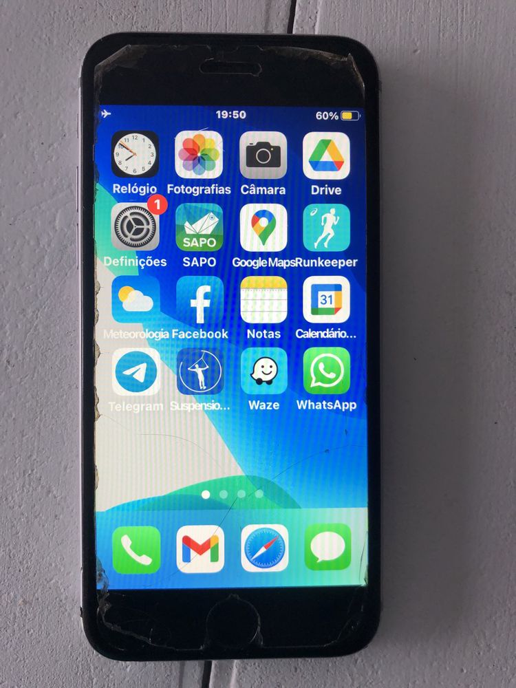 iPhone 6 S a funcionar e em razoável estado