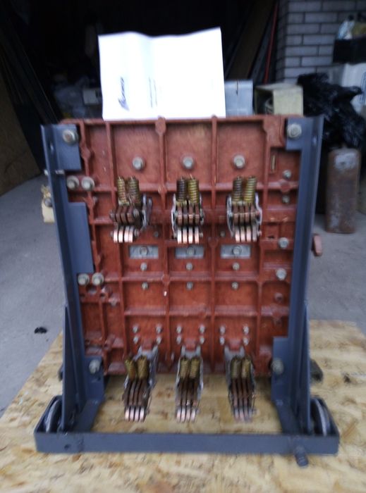 Продам контактор АВМ 4СВ-У3