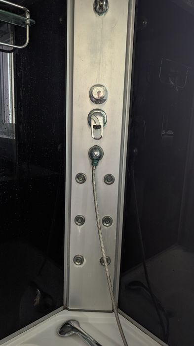 Душова кабіна. Нормальний стан, все працює