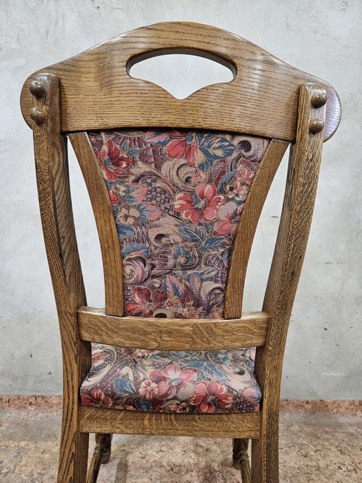 Dębowe krzesła stylowe z Francji /