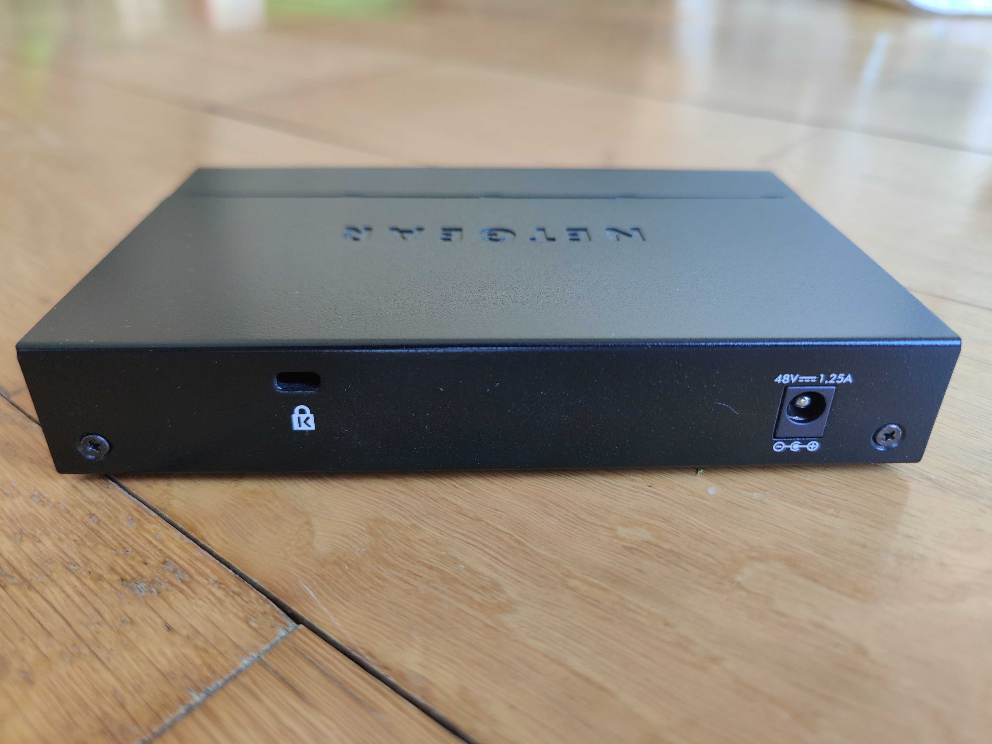 Switch Netgear 305P Gigabit PoE