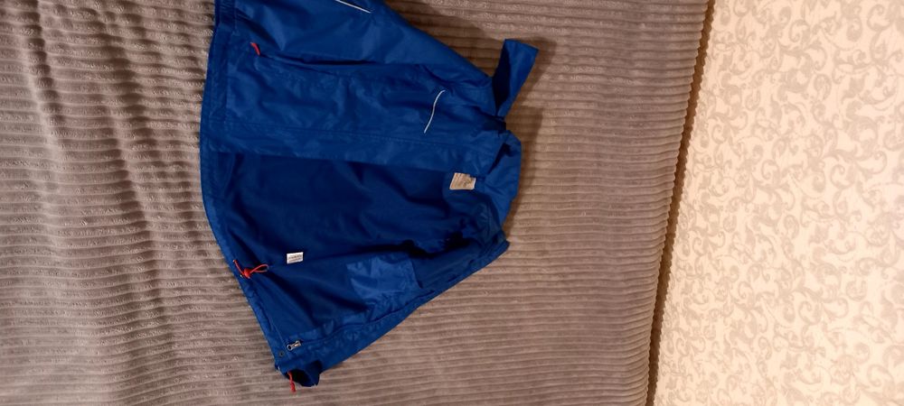 Куртка на хлопчика 9-10 років