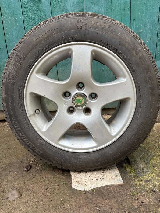 Диски з зимніми шинами