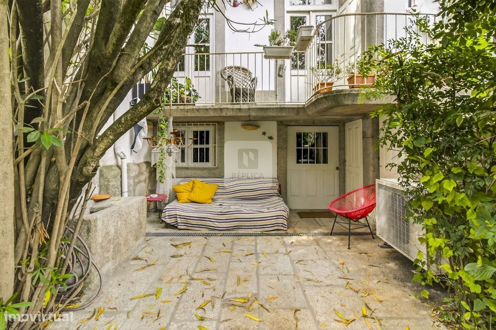 Moradia T5 com Jardim de 122 m2 no Bonfim