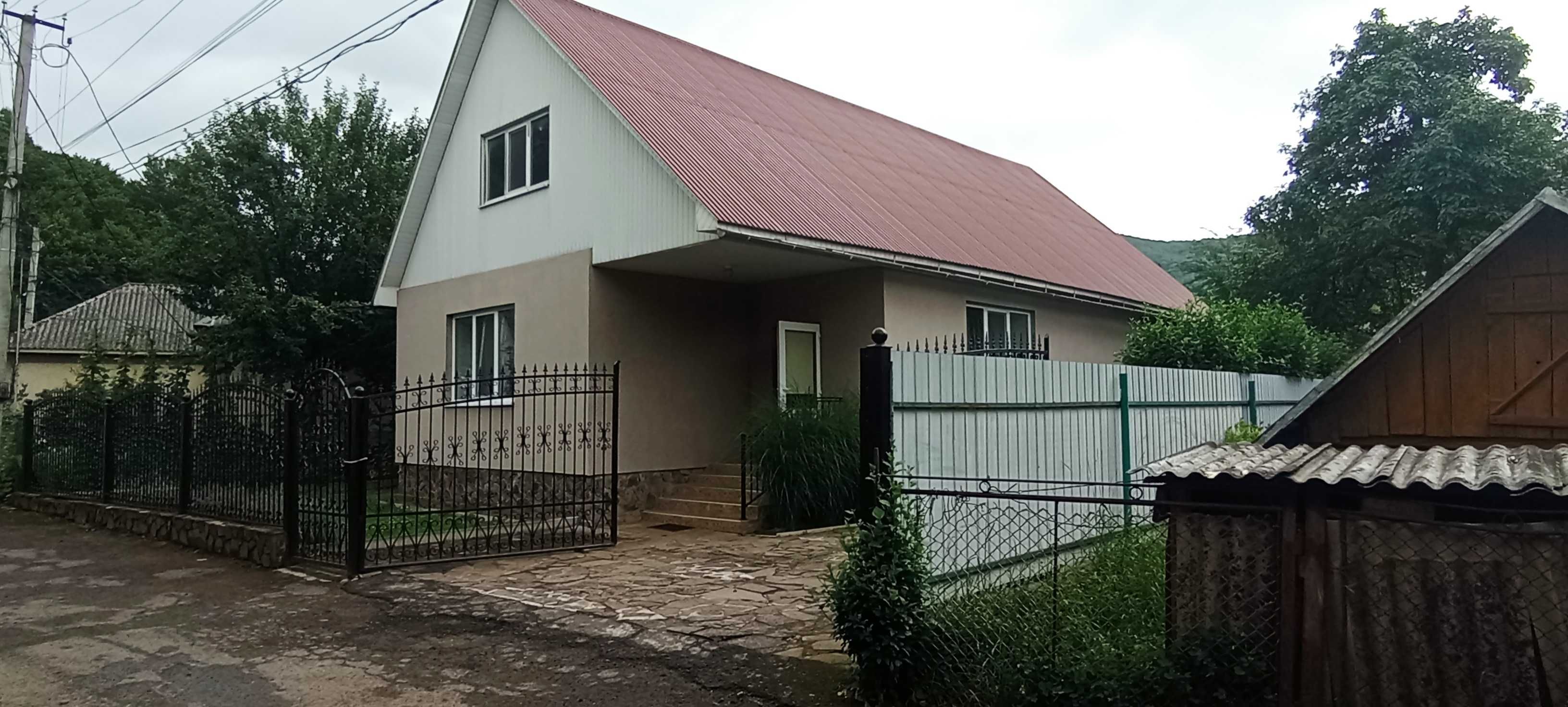 Ціну знижено! Продаємо будинок Поляна Закарпатської