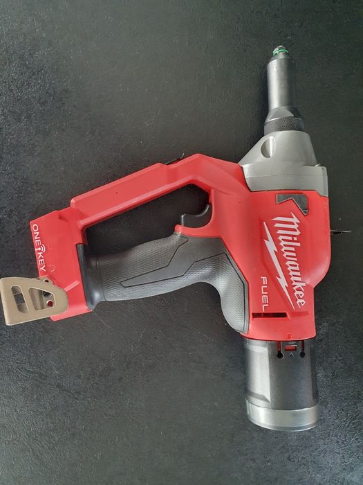 Akumulatorowa Nitownica MILWAUKEE M18 ONEFPRT 4.8 - 7.0 mm NOWA