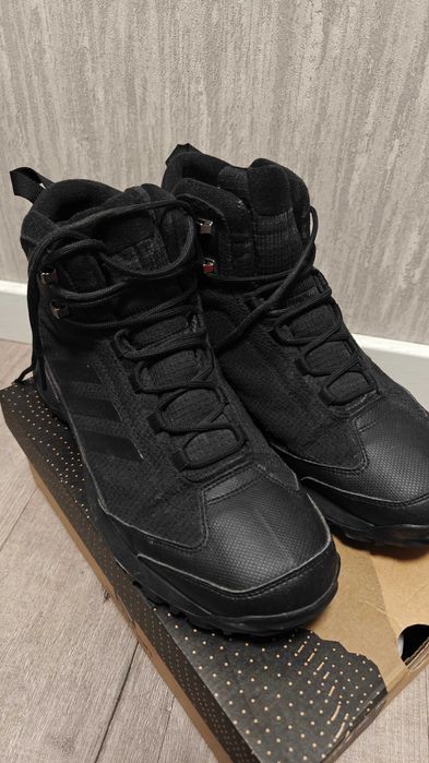 Зимові чоботи Adidas Terrex Frozetrack Winter (Розмір 44 2/3)